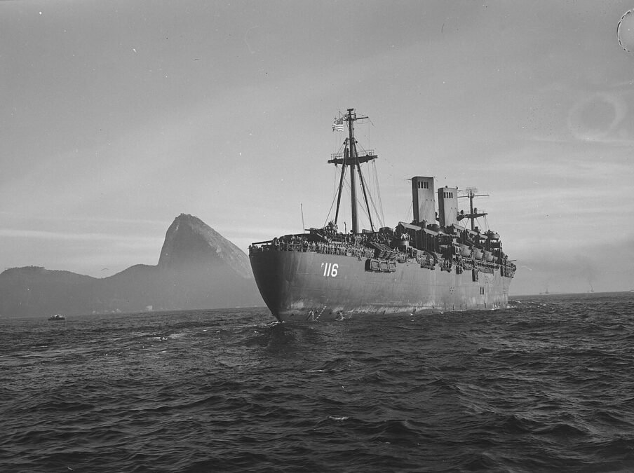 83 anos da Força Expedicionária Brasileira (FEB): a Marinha na guerra 8 Chegada da Força Expedicionária Brasileira (FEB) ao Rio de Janeiro após o retorno da campanha na Itália, em julho de 1945.