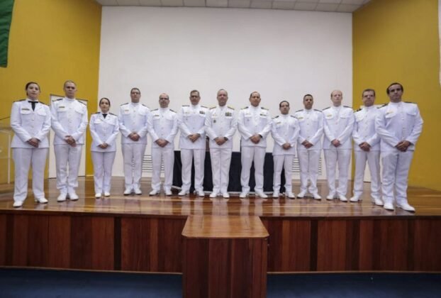 Marinha abre 40 vagas para Oficiais Superiores Temporários em diferentes Distritos Navais. Inscrições vão até 8 de setembro.