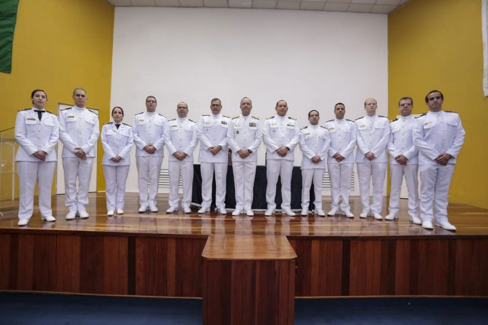 Marinha abre 40 vagas para Oficiais Superiores Temporários; veja áreas e como participar 1 Marinha abre 40 vagas para Oficiais Superiores Temporários em diferentes Distritos Navais. Inscrições vão até 8 de setembro.