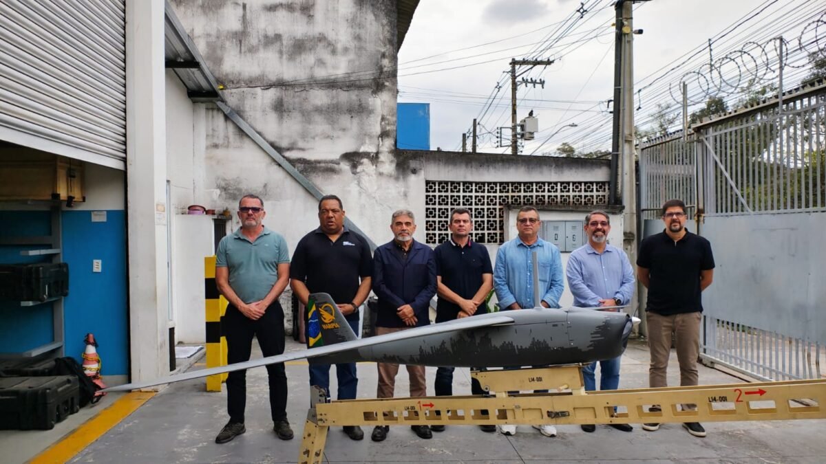Governo do Piauí conhece o HARPIA e avalia tecnologia nacional para monitoramento e segurança 1 Governo do Piauí conhece o HARPIA, SARP desenvolvido pela ADTECH-SD, e avalia soluções para monitoramento, segurança e defesa civil.