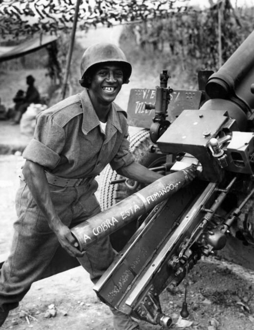 83 anos da Força Expedicionária Brasileira (FEB): a Marinha na guerra 6 “A cobra esta fumando”: símbolo que marcou a identidade da Força Expedicionária Brasileira (FEB) na Segunda Guerra Mundial.