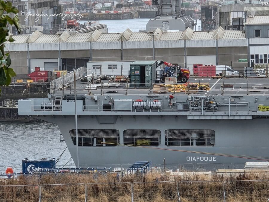NDM Oiapoque já ostenta o G350 e avança para transferência à Marinha 4 O NDM Oiapoque (G350) durante os preparativos para sua transferência à Marinha do Brasil.
