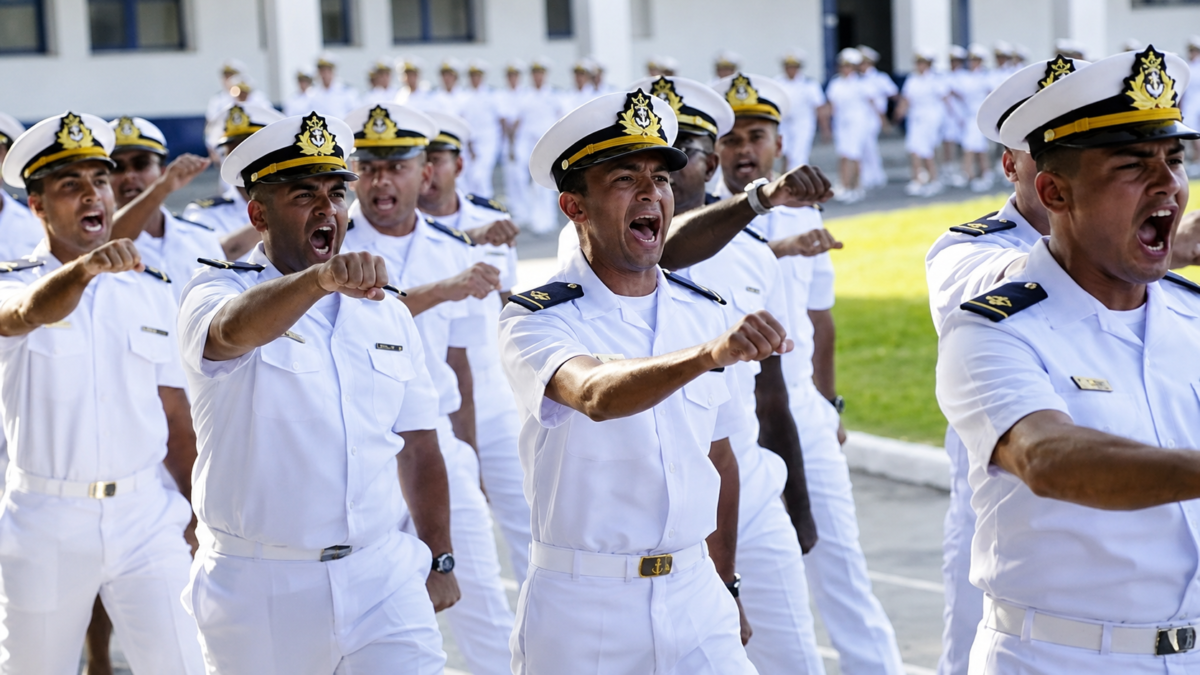 O concurso Oficiais RM2 da Marinha do Brasil abre nesta sexta-feira (18) as inscrições para o Processo Seletivo do Serviço Militar Voluntário (SMV) de Oficiais da Reserva de 2ª Classe da Marinha (RM2), no âmbito do 1º Distrito Naval (Com1ºDN). Ao todo, são 171 vagas para profissionais de nível superior nas áreas de Saúde, Apoio à Saúde, Técnica, Técnica-Magistério e Engenharia.
