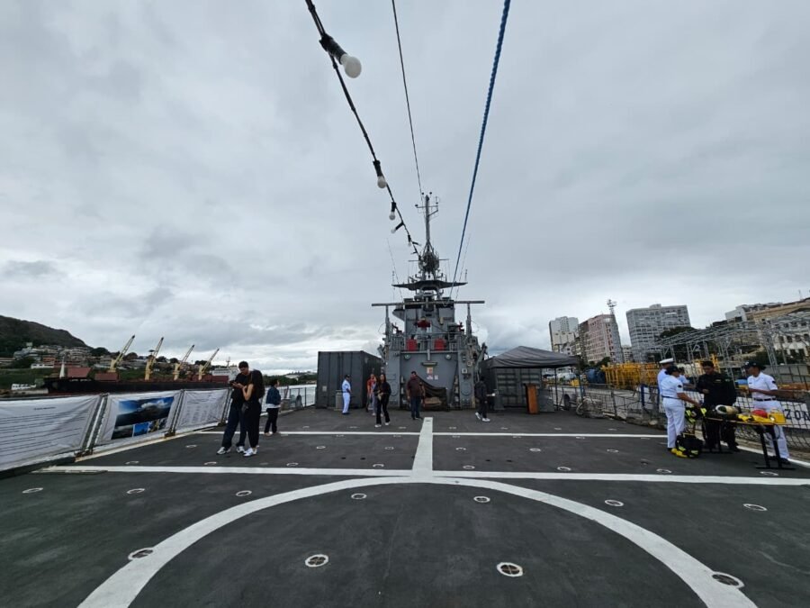 NPaOc Amazonas em Vitória: Zona de Manobra acompanha visitação pública ao navio da Marinha 4 WhatsApp Image 2026 09 06 at 19.19.43 1