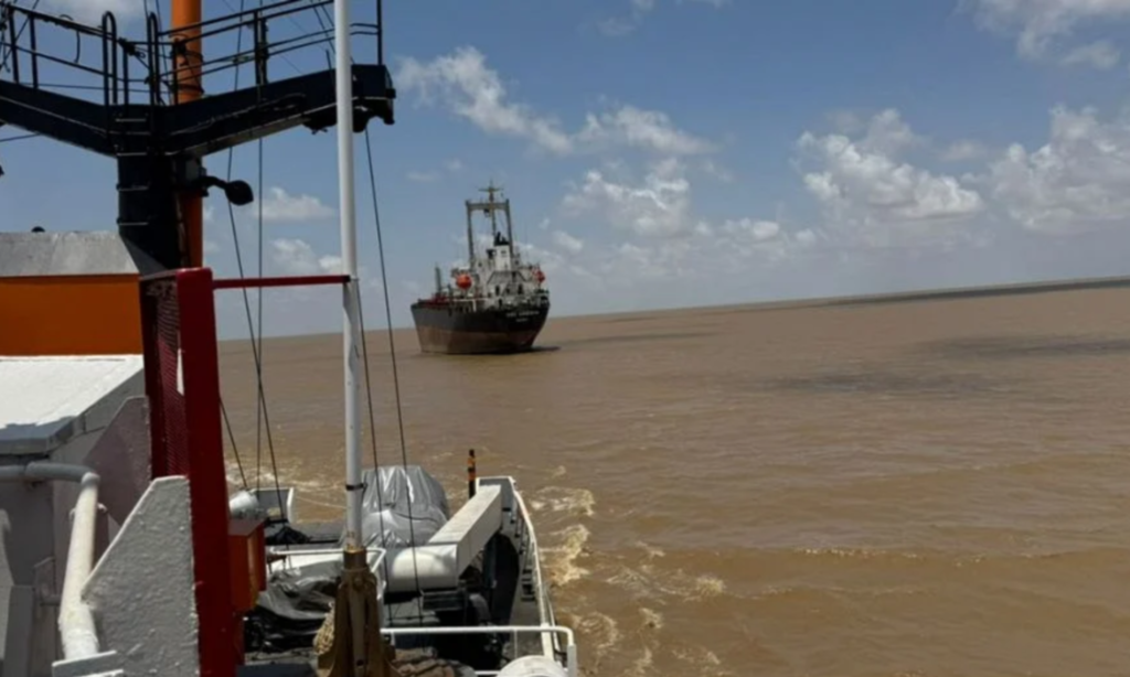 Marinha do Brasil usa levantamento hidrográfico para retirar navio encalhado no Amapá 2 Marinha do Brasil