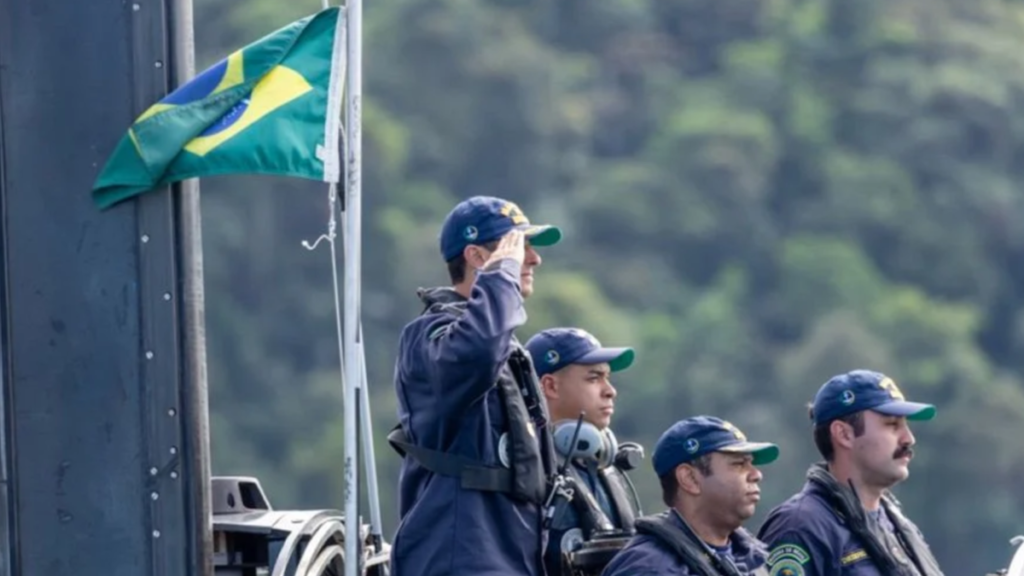 Submarino Almirante Karam conclui primeira imersão estática e avança nos testes do PROSUB